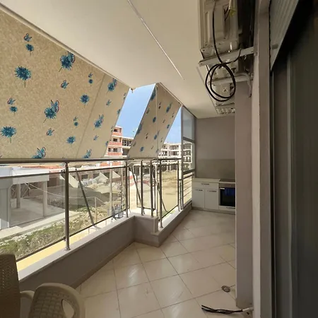 Appartement Emerald 2 *