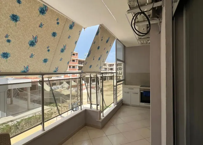 Appartement Emerald 2 *